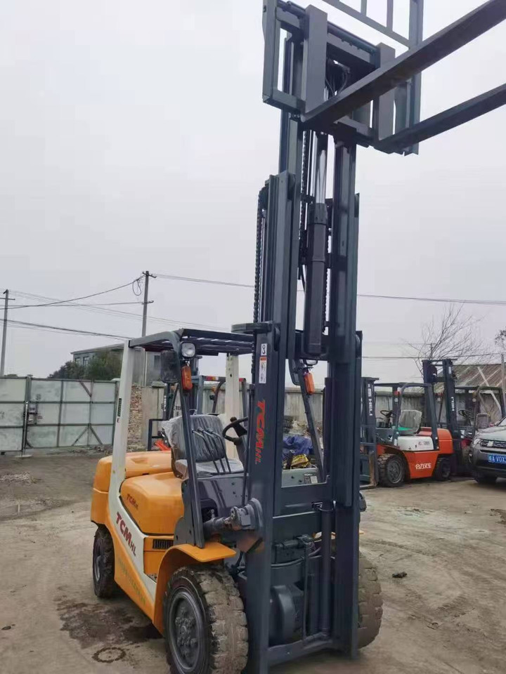 TCM 5 TONS 2 stages - Πετρελαιοκίνητο περονοφόρο: φωτογραφία 3 TCM 5 TONS 2 stages - Πετρελαιοκίνητο περονοφόρο: φωτογραφία 3