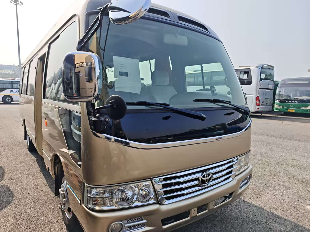 TOYOTA COASTER 23 seats - Πούλμαν: φωτογραφία 1 TOYOTA COASTER 23 seats - Πούλμαν: φωτογραφία 1