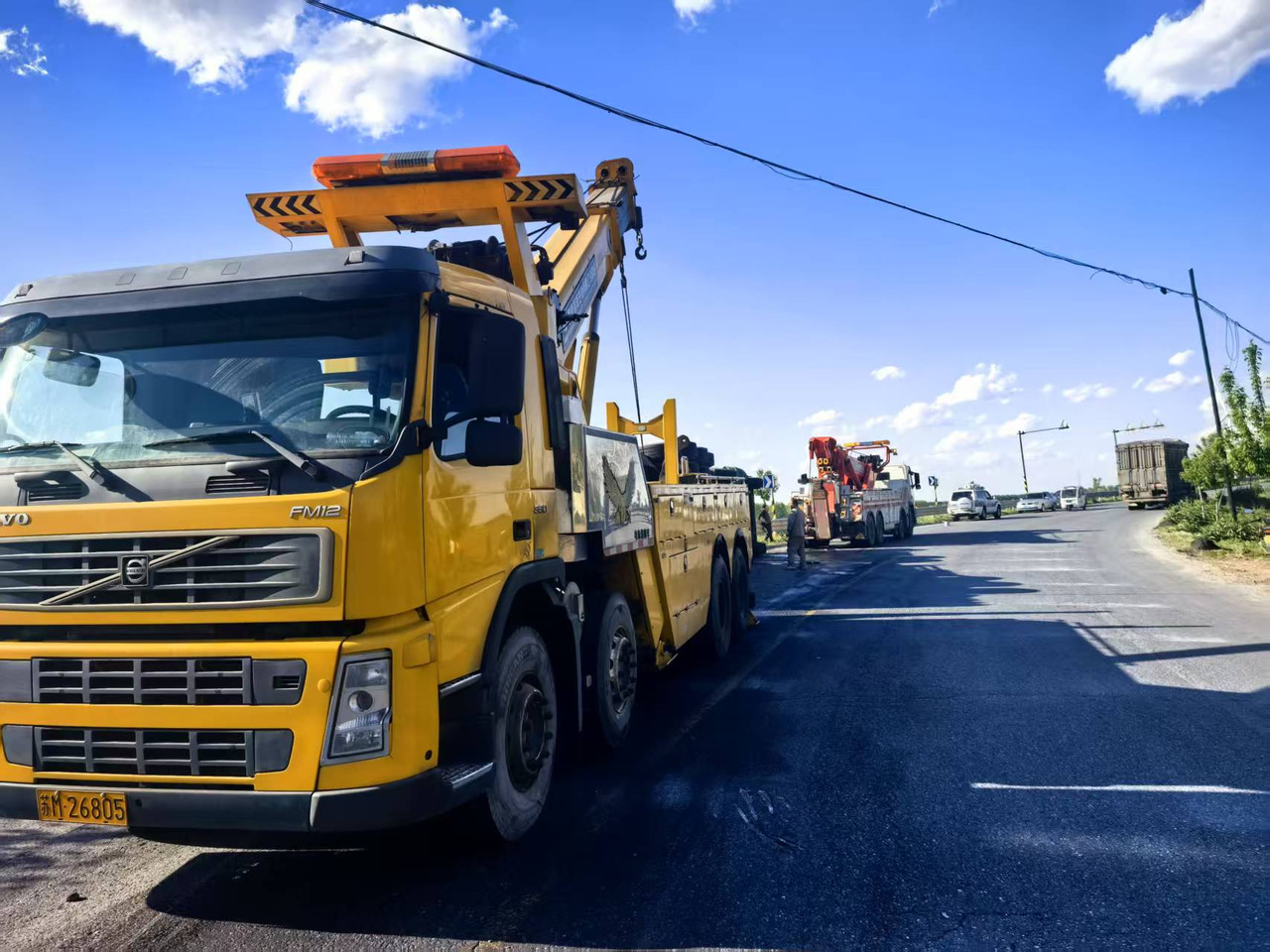 XCMG crane truck 70t - Φορτηγό με γερανό: φωτογραφία 1 XCMG crane truck 70t - Φορτηγό με γερανό: φωτογραφία 1