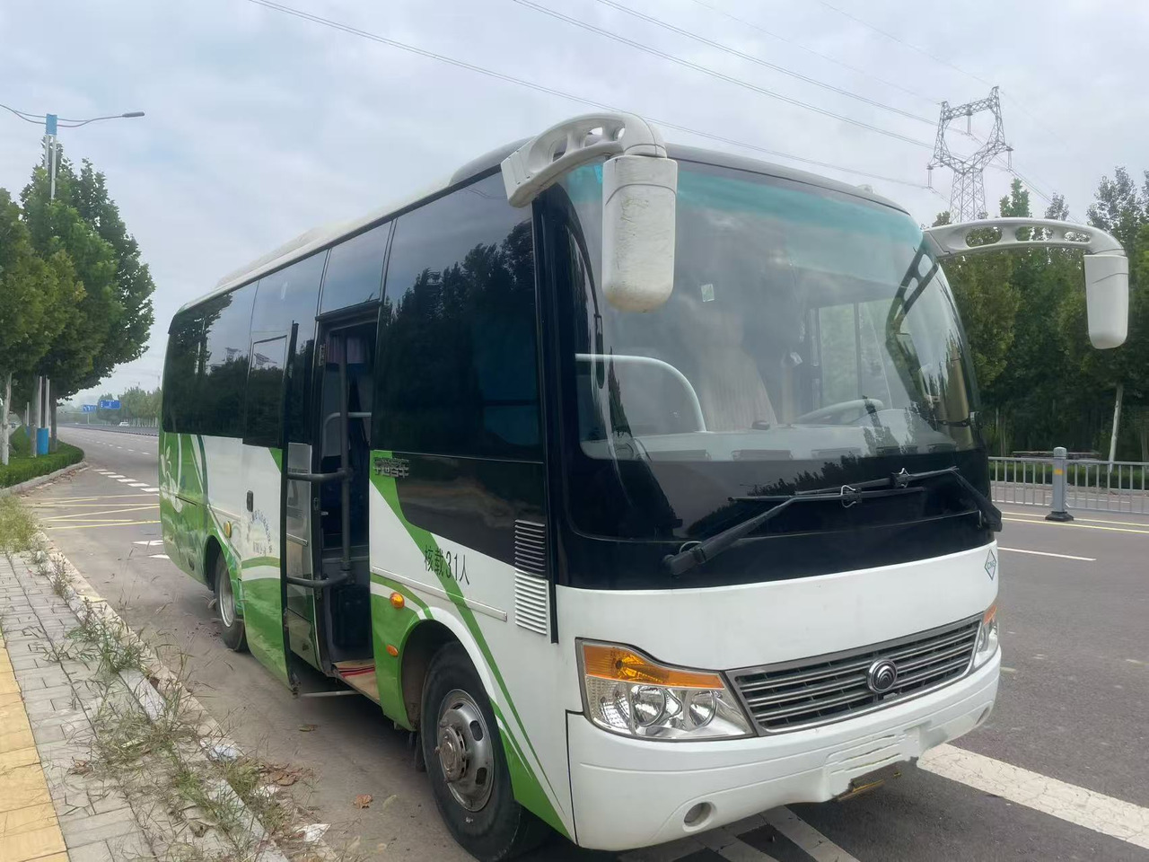 YUTONG 31 seats ZK6852HNG2 - Πούλμαν: φωτογραφία 2 YUTONG 31 seats ZK6852HNG2 - Πούλμαν: φωτογραφία 2