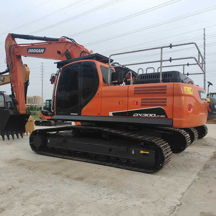 Used Digger DOOSAN DX300 Construction MachineryConstruction Digger Used DOOSAN DX300 Cheap Excavator - Ερπυστριοφόρος εκσκαφέας: φωτογραφία 1 Used Digger DOOSAN DX300 Construction MachineryConstruction Digger Used DOOSAN DX300 Cheap Excavator - Ερπυστριοφόρος εκσκαφέας: φωτογραφία 1