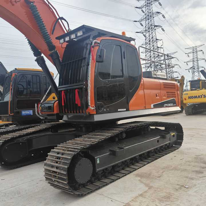 Used Digger DOOSAN DX300 Construction MachineryConstruction Digger Used DOOSAN DX300 Cheap Excavator - Ερπυστριοφόρος εκσκαφέας: φωτογραφία 4 Used Digger DOOSAN DX300 Construction MachineryConstruction Digger Used DOOSAN DX300 Cheap Excavator - Ερπυστριοφόρος εκσκαφέας: φωτογραφία 4