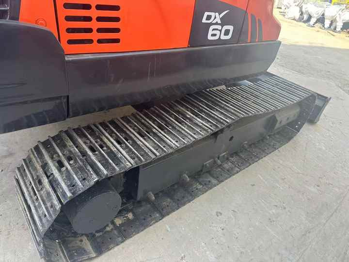 Used Digger DOOSAN DX60 Construction Machinery Construction Digger Used DOOSAN DX60 Cheap Excavator - Ερπυστριοφόρος εκσκαφέας: φωτογραφία 2 Used Digger DOOSAN DX60 Construction Machinery Construction Digger Used DOOSAN DX60 Cheap Excavator - Ερπυστριοφόρος εκσκαφέας: φωτογραφία 2