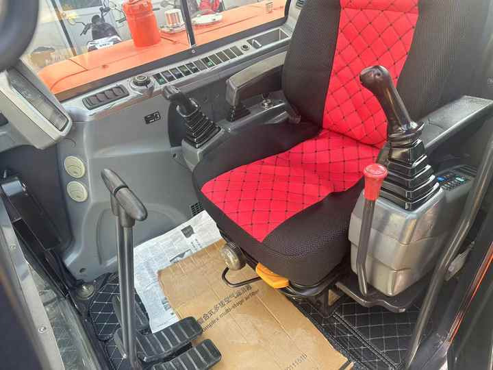 Used Digger DOOSAN DX60 Construction Machinery Construction Digger Used DOOSAN DX60 Cheap Excavator - Ερπυστριοφόρος εκσκαφέας: φωτογραφία 3 Used Digger DOOSAN DX60 Construction Machinery Construction Digger Used DOOSAN DX60 Cheap Excavator - Ερπυστριοφόρος εκσκαφέας: φωτογραφία 3