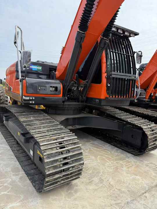 Used Digger Doosan DX225LC-9T Construction Machinery Construction Digger Used Doosan DX225LC-9T Cheap Excavator - Ερπυστριοφόρος εκσκαφέας: φωτογραφία 3 Used Digger Doosan DX225LC-9T Construction Machinery Construction Digger Used Doosan DX225LC-9T Cheap Excavator - Ερπυστριοφόρος εκσκαφέας: φωτογραφία 3