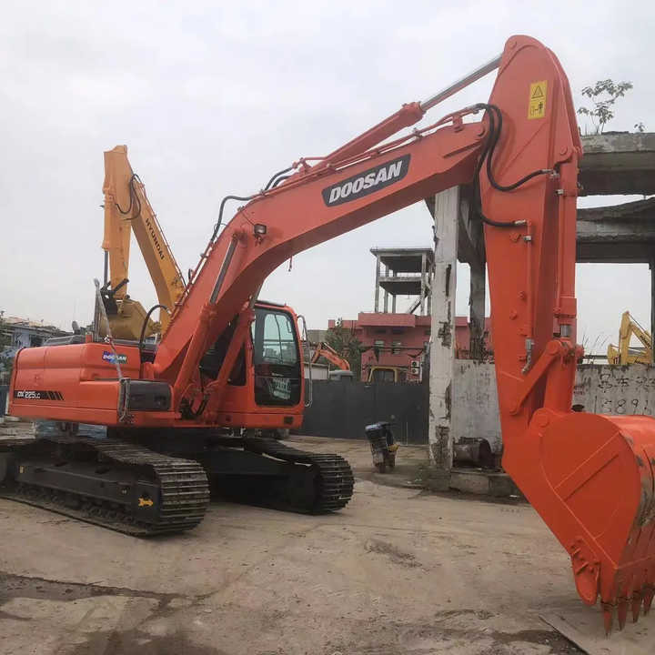 Used Excavator Doosan DX225LC Excavators Mini Equipment Earth Moving Machinery Doosan Digger Excavator for Sale - Ερπυστριοφόρος εκσκαφέας: φωτογραφία 3 Used Excavator Doosan DX225LC Excavators Mini Equipment Earth Moving Machinery Doosan Digger Excavator for Sale - Ερπυστριοφόρος εκσκαφέας: φωτογραφία 3