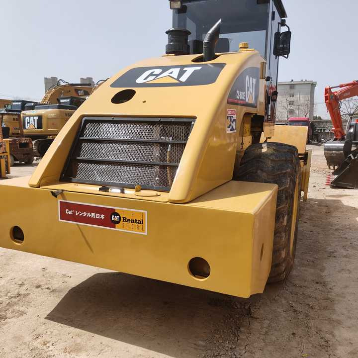 Used Original Caterpillar Cs683e Road Roller for Sale 18tons Used Road Roller with High Quality on Sale - Οδοστρωτήρες: φωτογραφία 2 Used Original Caterpillar Cs683e Road Roller for Sale 18tons Used Road Roller with High Quality on Sale - Οδοστρωτήρες: φωτογραφία 2