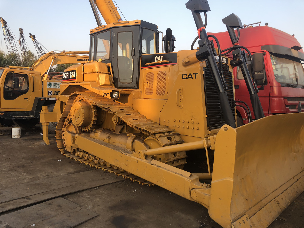 Used bulldozer CAT D7R high quality hotsale - Μπουλντόζα: φωτογραφία 2 Used bulldozer CAT D7R high quality hotsale - Μπουλντόζα: φωτογραφία 2