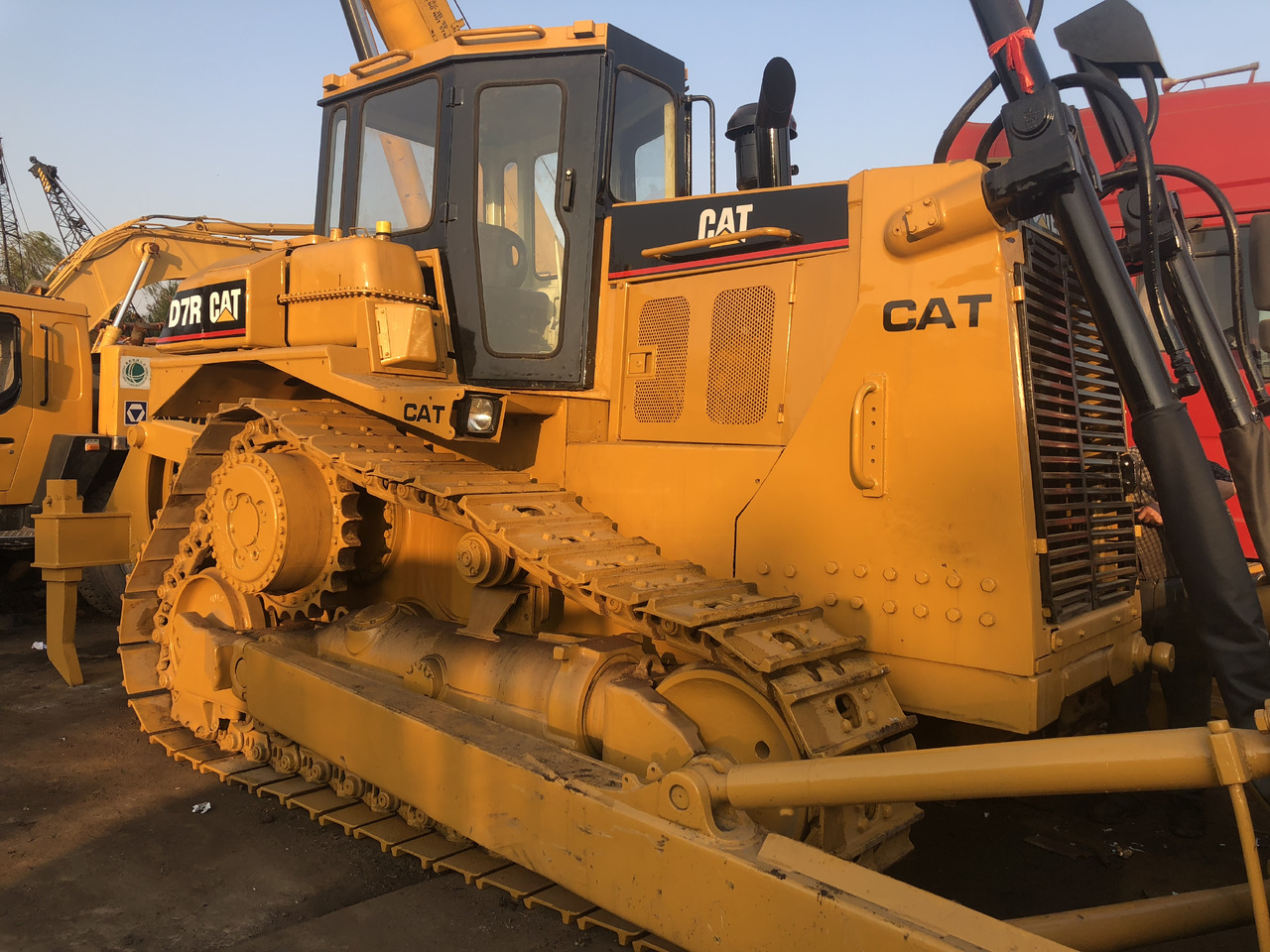 Used bulldozer CAT D7R high quality hotsale - Μπουλντόζα: φωτογραφία 1 Used bulldozer CAT D7R high quality hotsale - Μπουλντόζα: φωτογραφία 1