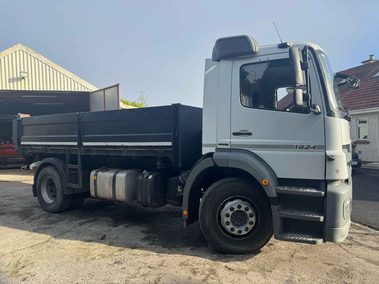 Φορτηγό ανατρεπόμενο MERCEDES-BENZ Axor 1823: φωτογραφία 6