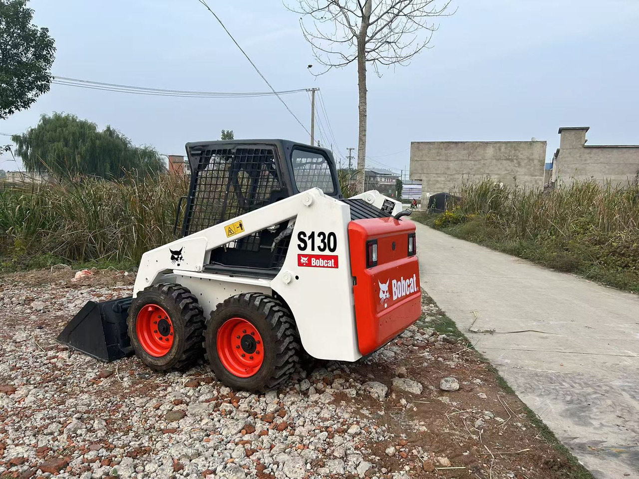 BOBCAT S130 - Φορτωτής πλάγιας ολίσθησης: φωτογραφία 4 BOBCAT S130 - Φορτωτής πλάγιας ολίσθησης: φωτογραφία 4