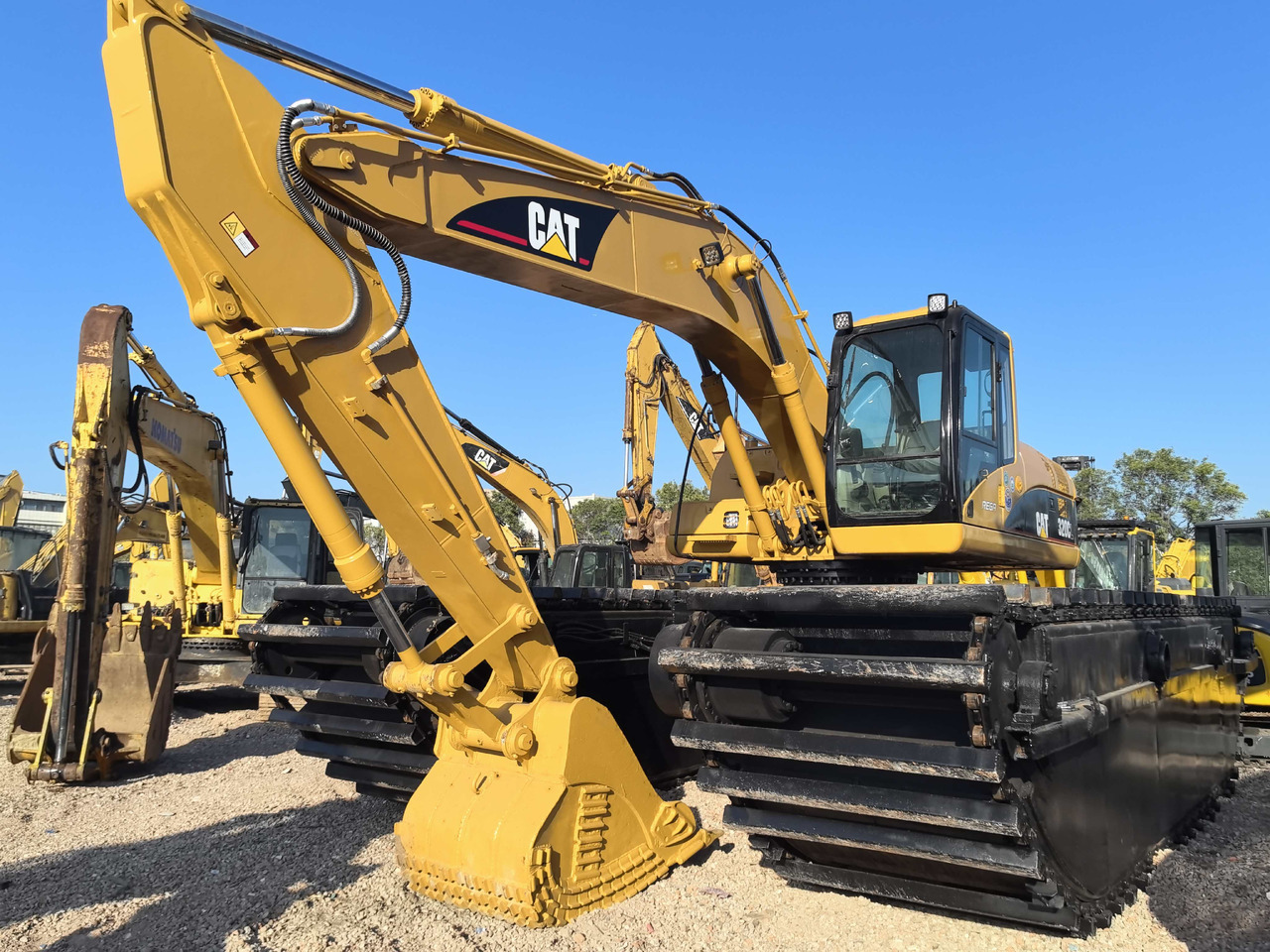 CATERPILLAR 320C - Πλωτός εκσκαφέας: φωτογραφία 4 CATERPILLAR 320C - Πλωτός εκσκαφέας: φωτογραφία 4