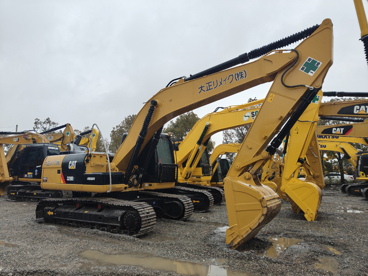 CATERPILLAR 320D2 - Ερπυστριοφόρος εκσκαφέας: φωτογραφία 1 CATERPILLAR 320D2 - Ερπυστριοφόρος εκσκαφέας: φωτογραφία 1