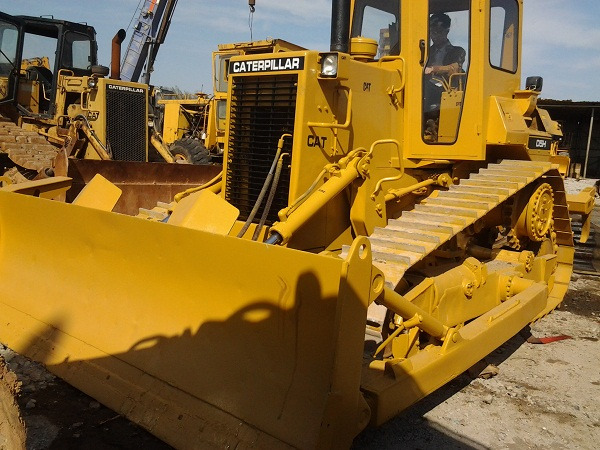 CATERPILLAR D5H - Μπουλντόζα: φωτογραφία 1 CATERPILLAR D5H - Μπουλντόζα: φωτογραφία 1