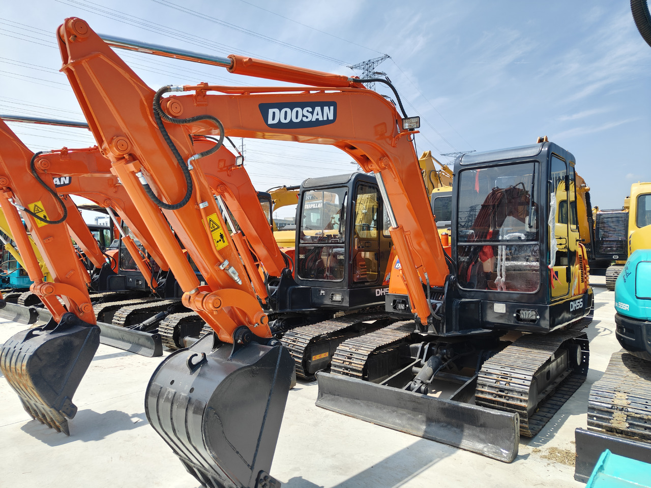 DOOSAN DH55 - Ερπυστριοφόρος εκσκαφέας: φωτογραφία 1 DOOSAN DH55 - Ερπυστριοφόρος εκσκαφέας: φωτογραφία 1