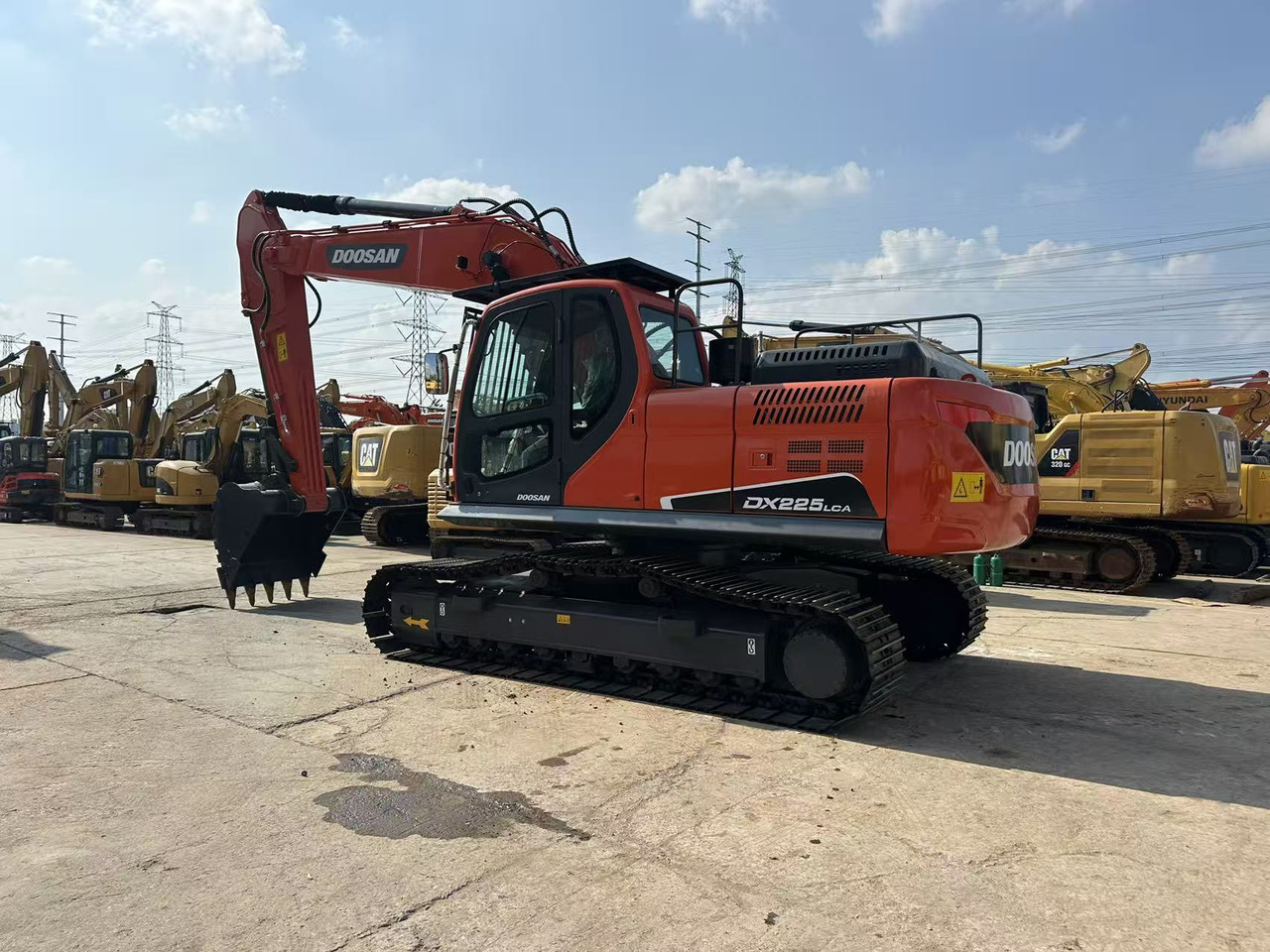DOOSAN DX225LCA - Ερπυστριοφόρος εκσκαφέας: φωτογραφία 2 DOOSAN DX225LCA - Ερπυστριοφόρος εκσκαφέας: φωτογραφία 2