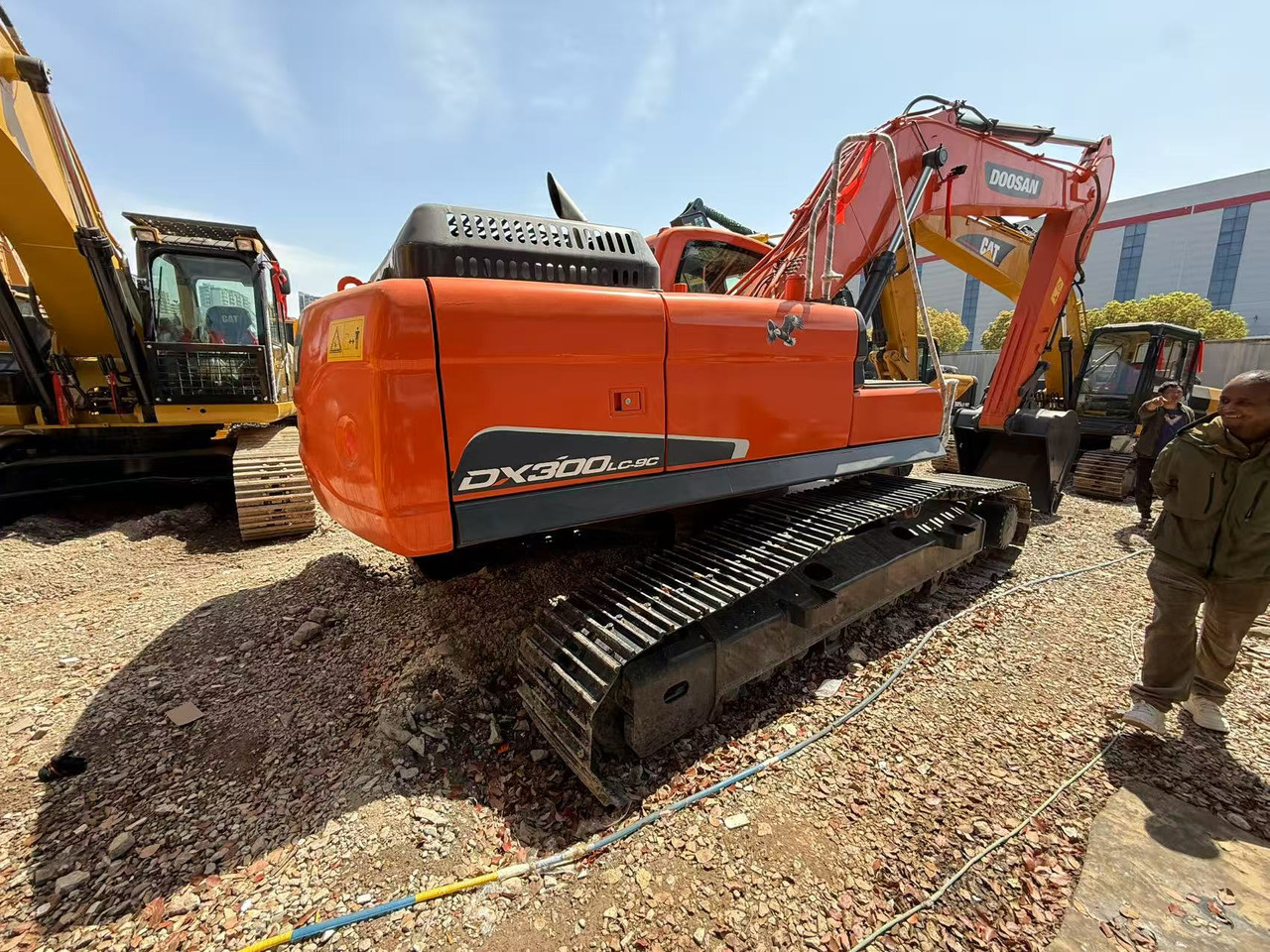 DOOSAN DX300LC-9C - Ερπυστριοφόρος εκσκαφέας: φωτογραφία 1 DOOSAN DX300LC-9C - Ερπυστριοφόρος εκσκαφέας: φωτογραφία 1