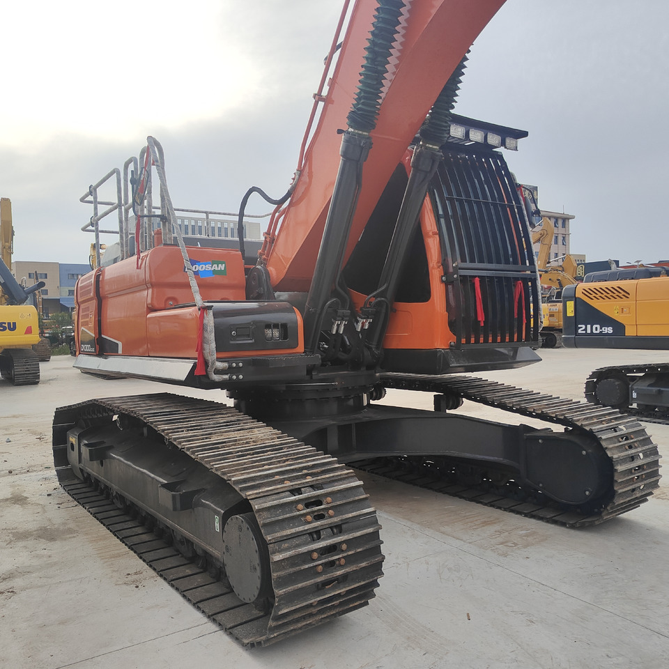 DOOSAN DX300LC-9C - Ερπυστριοφόρος εκσκαφέας: φωτογραφία 1 DOOSAN DX300LC-9C - Ερπυστριοφόρος εκσκαφέας: φωτογραφία 1
