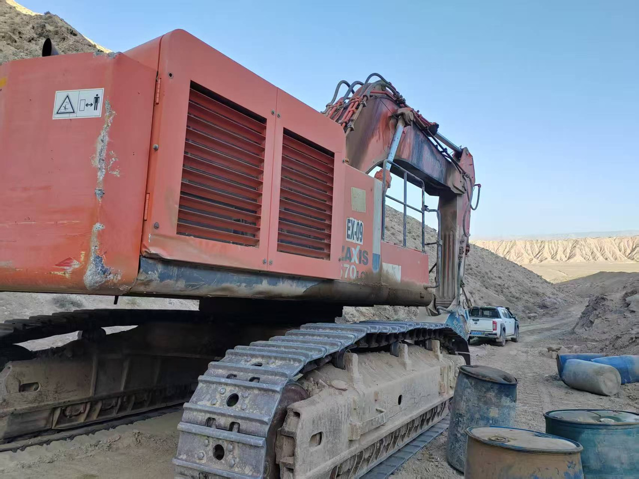 HITACHI ZX670 - Ερπυστριοφόρος εκσκαφέας: φωτογραφία 3 HITACHI ZX670 - Ερπυστριοφόρος εκσκαφέας: φωτογραφία 3