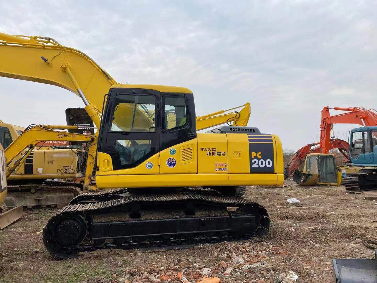 KOMATSU PC200-7 - Ερπυστριοφόρος εκσκαφέας: φωτογραφία 4 KOMATSU PC200-7 - Ερπυστριοφόρος εκσκαφέας: φωτογραφία 4