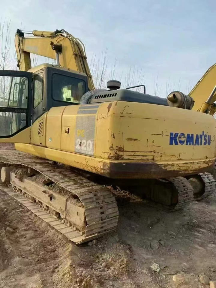 KOMATSU PC220-7 - Ερπυστριοφόρος εκσκαφέας: φωτογραφία 4 KOMATSU PC220-7 - Ερπυστριοφόρος εκσκαφέας: φωτογραφία 4