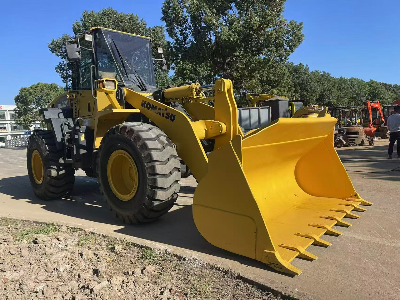 KOMATSU WA320-5 - Ελαστιχοφόρος φορτωτής: φωτογραφία 2 KOMATSU WA320-5 - Ελαστιχοφόρος φορτωτής: φωτογραφία 2