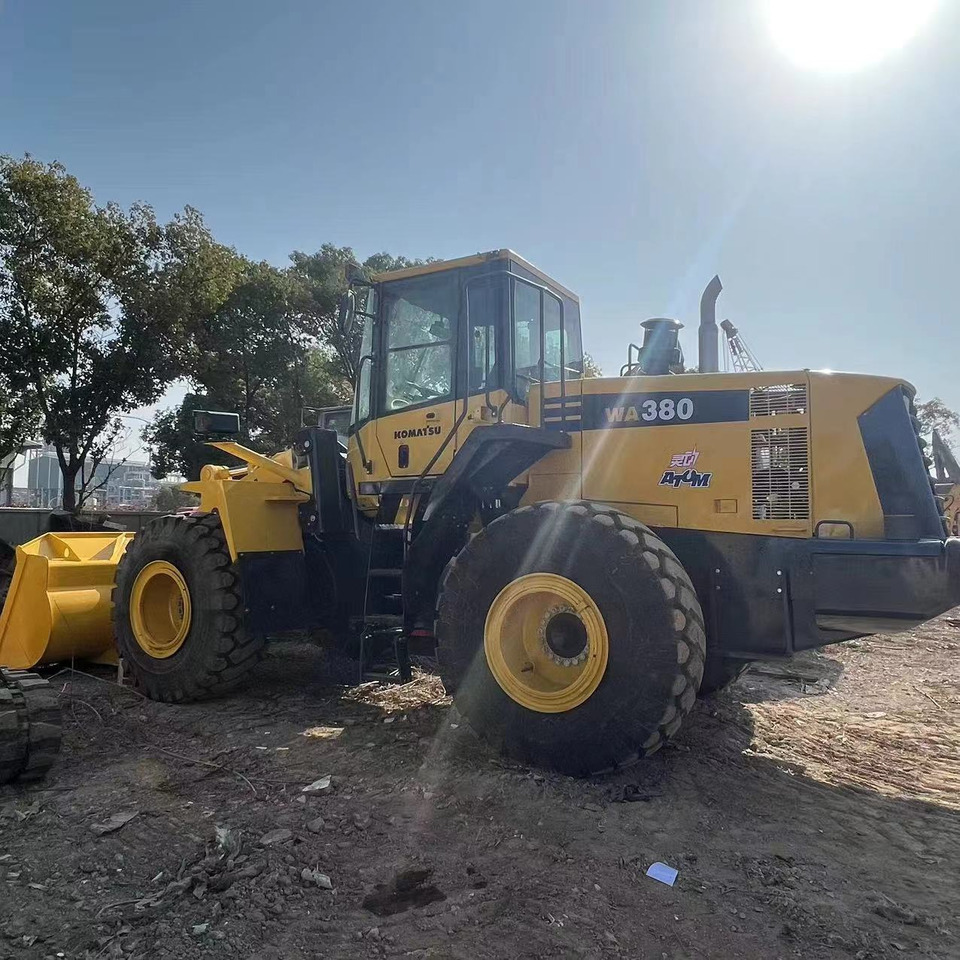 KOMATSU WA380-6 - Ελαστιχοφόρος φορτωτής: φωτογραφία 1 KOMATSU WA380-6 - Ελαστιχοφόρος φορτωτής: φωτογραφία 1