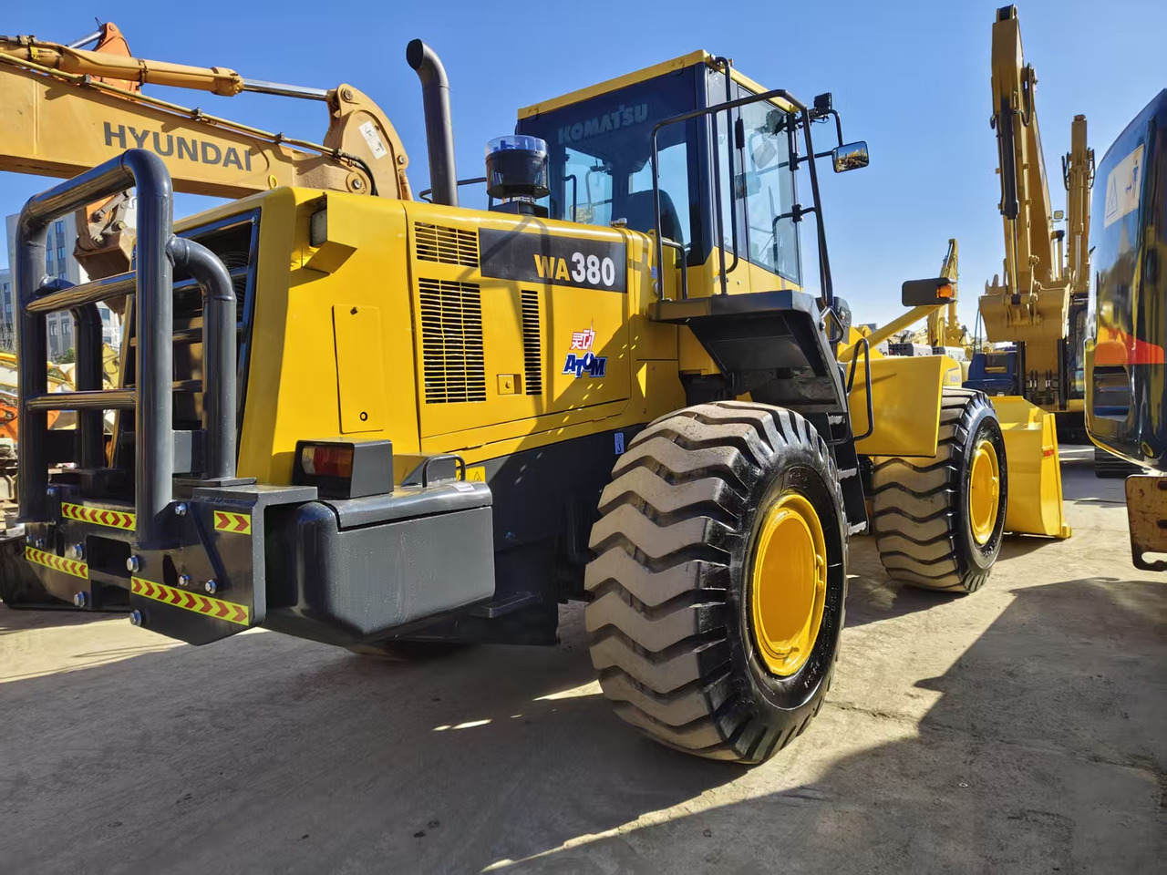 KOMATSU WA380-6 - Ελαστιχοφόρος φορτωτής: φωτογραφία 1 KOMATSU WA380-6 - Ελαστιχοφόρος φορτωτής: φωτογραφία 1