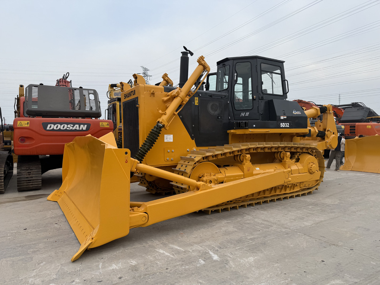 SHANTUI SD32 - Μπουλντόζα: φωτογραφία 1 SHANTUI SD32 - Μπουλντόζα: φωτογραφία 1