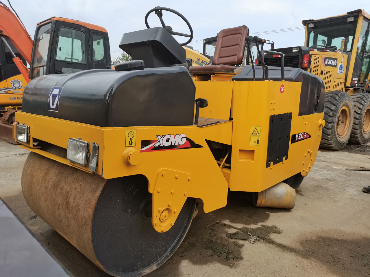 XCMG YZC4 - Ασφαλτικός οδοστρωτήρας: φωτογραφία 1 XCMG YZC4 - Ασφαλτικός οδοστρωτήρας: φωτογραφία 1