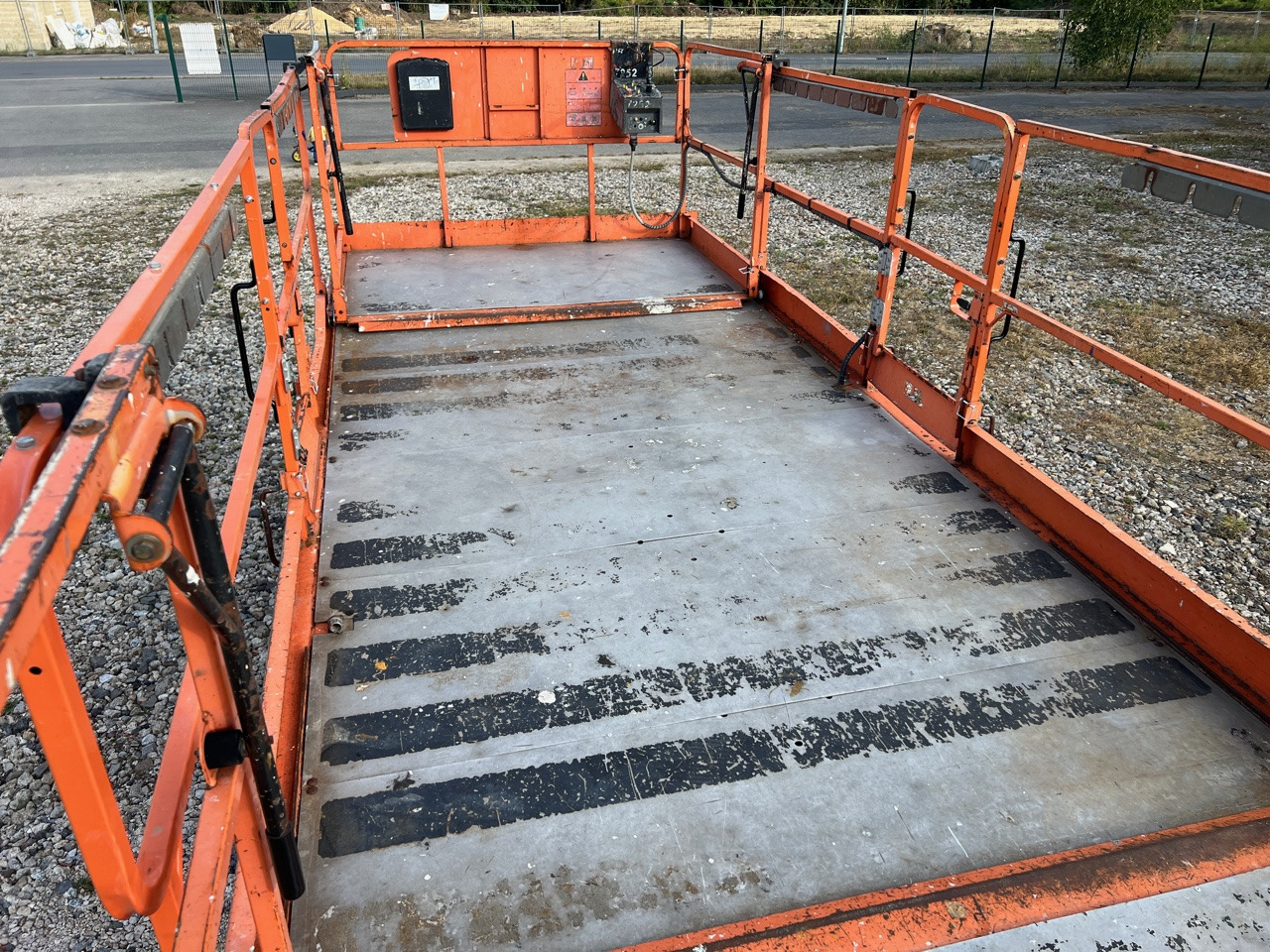 JLG 3394RT - Ψαλιδωτό ανυψωτικό: φωτογραφία 3 JLG 3394RT - Ψαλιδωτό ανυψωτικό: φωτογραφία 3