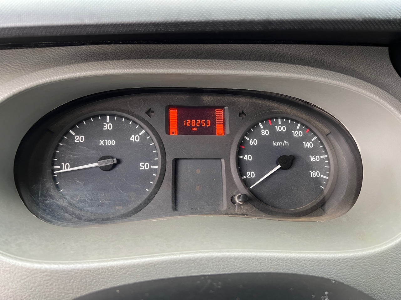 RENAULT Master Benne Double cabine DCi 120 7 Places - Όχημα με ανατρεπομενη καροτσα: φωτογραφία 4 RENAULT Master Benne Double cabine DCi 120 7 Places - Όχημα με ανατρεπομενη καροτσα: φωτογραφία 4