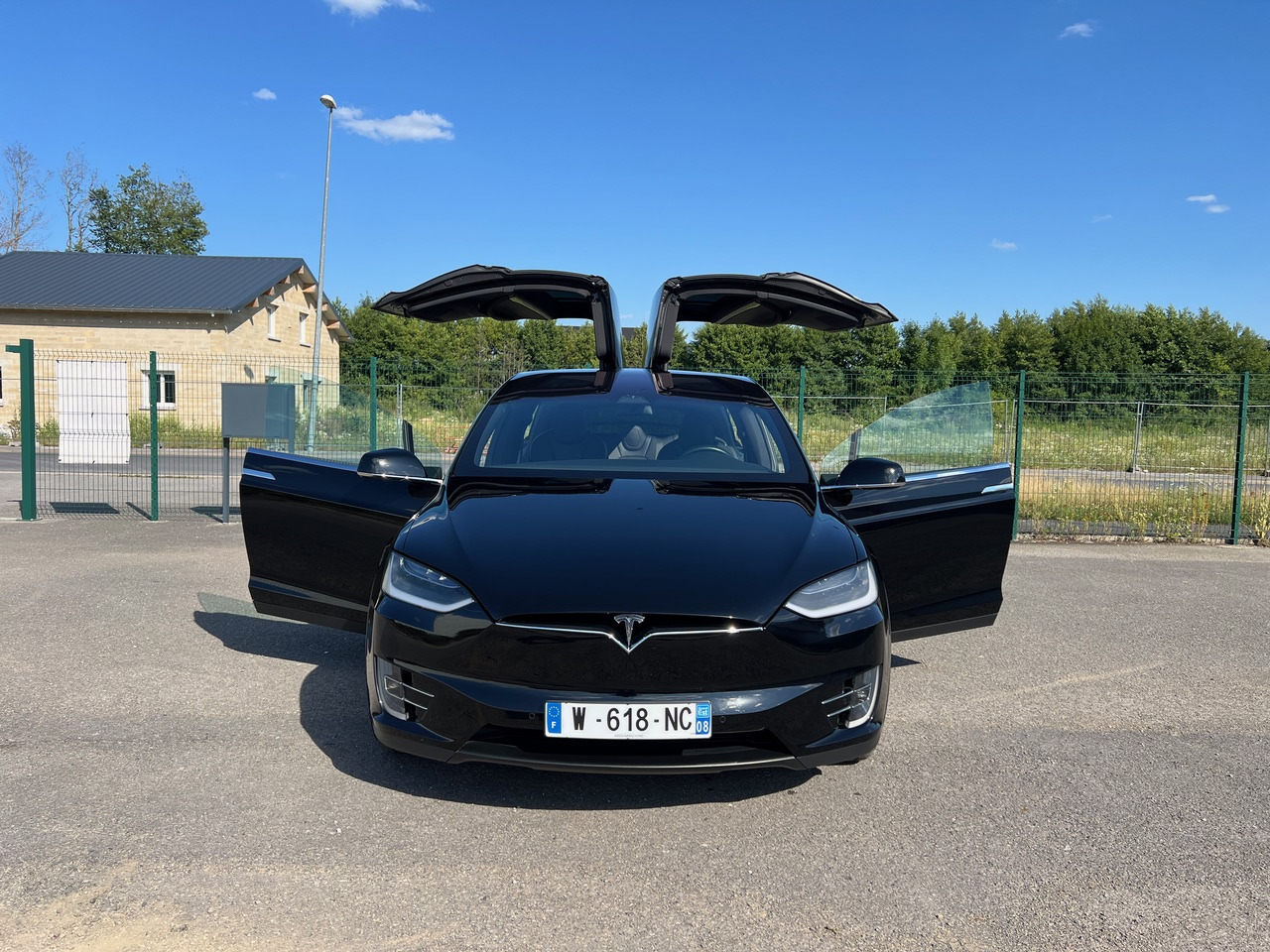 TESLA Model X 75D Autopilot SOH 93% 5 Places - SUV: φωτογραφία 1 TESLA Model X 75D Autopilot SOH 93% 5 Places - SUV: φωτογραφία 1