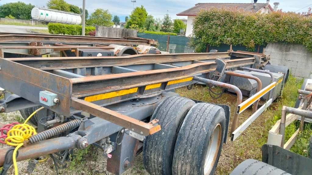 CARDI RIMORCHIO CARDI SCARRABILE PNEUMATICO - Ρυμούλκα γάντζος/ Αλυσιδάκι: φωτογραφία 2 CARDI RIMORCHIO CARDI SCARRABILE PNEUMATICO - Ρυμούλκα γάντζος/ Αλυσιδάκι: φωτογραφία 2