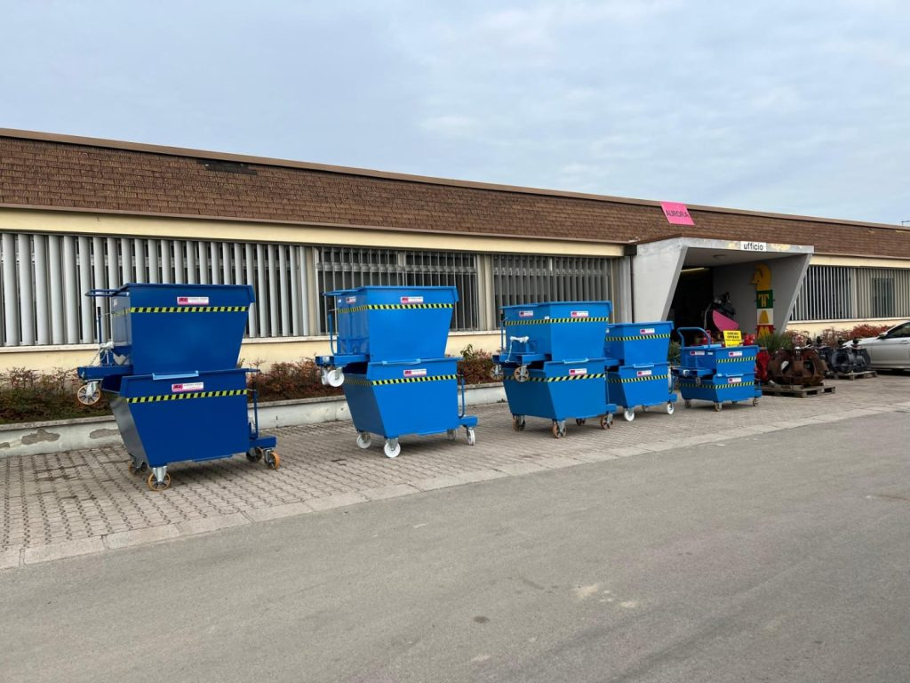 CONTAINER A BENNA RIBALTABILE - Εξοπλισμού κατασκευών: φωτογραφία 2 CONTAINER A BENNA RIBALTABILE - Εξοπλισμού κατασκευών: φωτογραφία 2