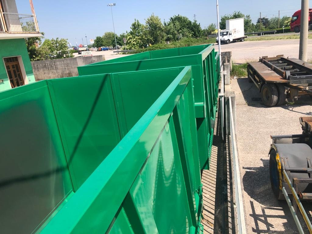 CONTAINER SCARRABILE NUOVO PER MATERIALI INGOMBRAN - Κοντέινερ τύπου γάντζου: φωτογραφία 4 CONTAINER SCARRABILE NUOVO PER MATERIALI INGOMBRAN - Κοντέινερ τύπου γάντζου: φωτογραφία 4