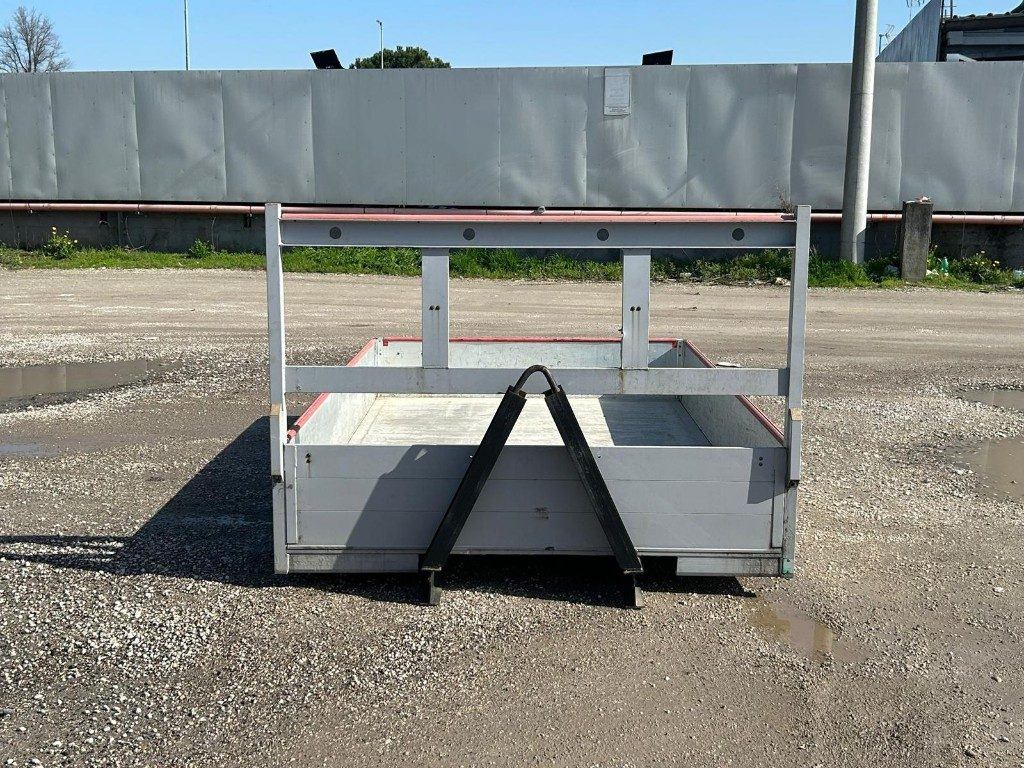 CONTAINER USATO SCARRABILE A PIANALE - Κοντέινερ τύπου γάντζου: φωτογραφία 3 CONTAINER USATO SCARRABILE A PIANALE - Κοντέινερ τύπου γάντζου: φωτογραφία 3