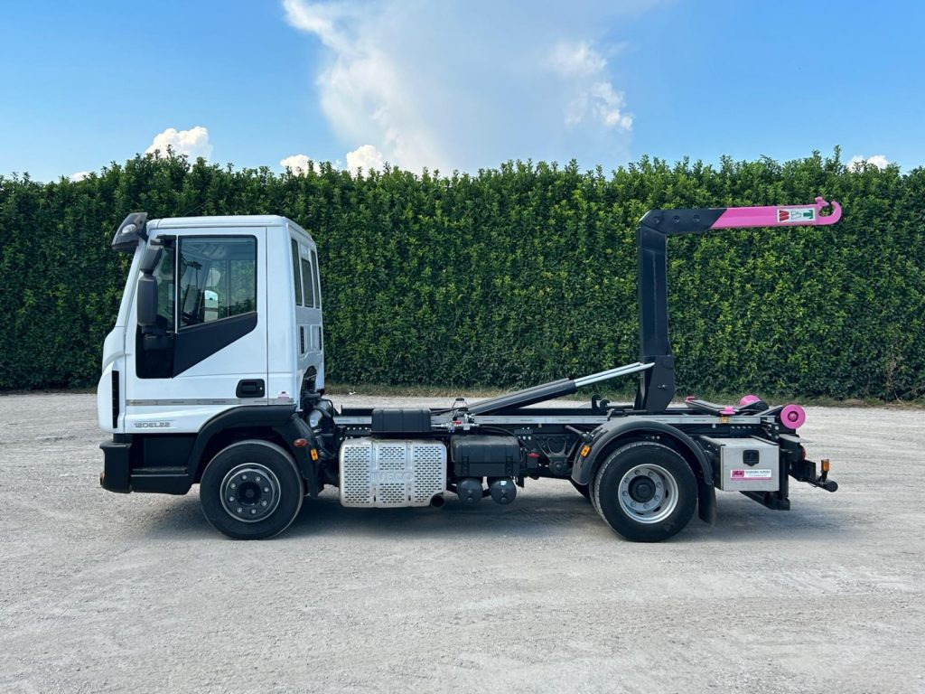 IVECO 120EL22 CON SCARRABILE NUOVO - Φορτηγό φόρτωσης γάντζου: φωτογραφία 4 IVECO 120EL22 CON SCARRABILE NUOVO - Φορτηγό φόρτωσης γάντζου: φωτογραφία 4