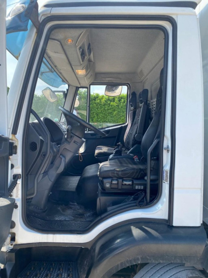 IVECO EUROCARGO 120E25 SCARRABILE - Φορτηγό φόρτωσης γάντζου: φωτογραφία 5 IVECO EUROCARGO 120E25 SCARRABILE - Φορτηγό φόρτωσης γάντζου: φωτογραφία 5