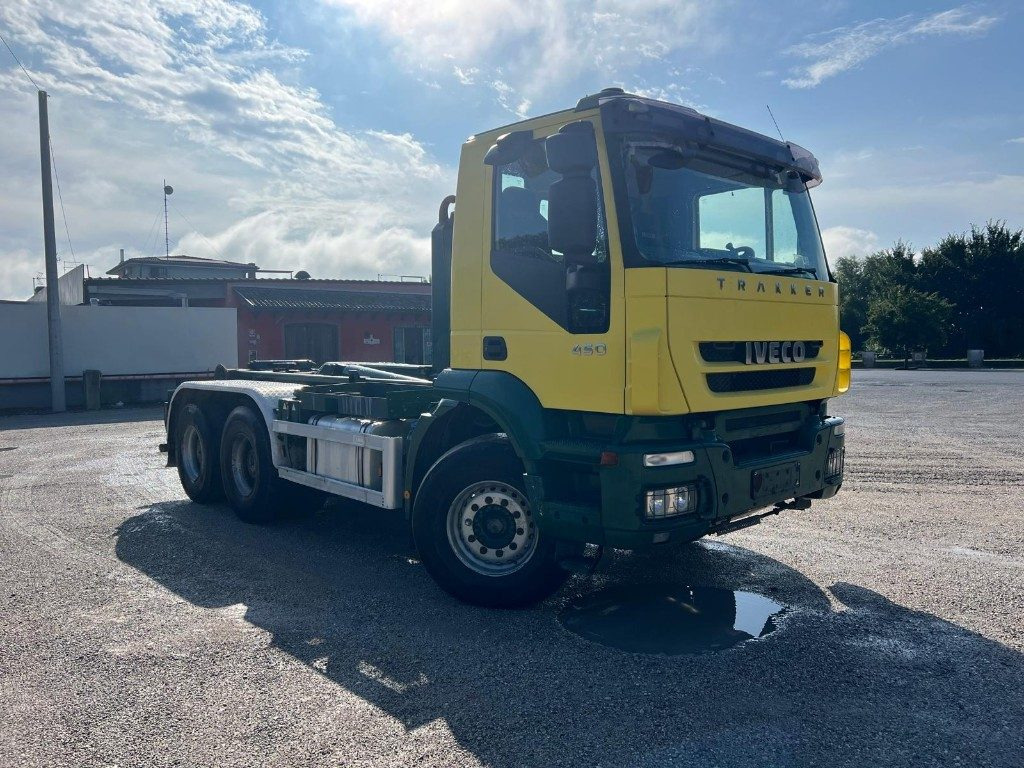 IVECO TRAKKER 450 SCARRABILE - Φορτηγό φόρτωσης γάντζου: φωτογραφία 2 IVECO TRAKKER 450 SCARRABILE - Φορτηγό φόρτωσης γάντζου: φωτογραφία 2
