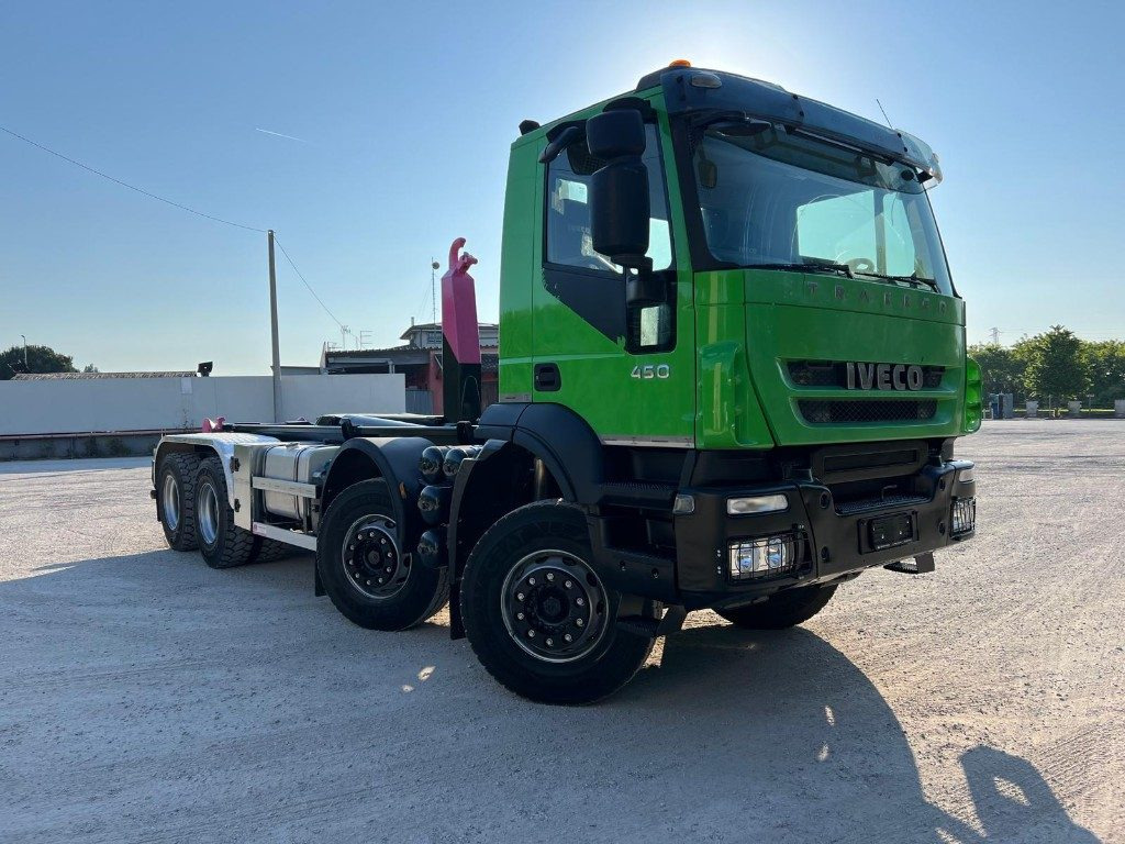 IVECO TRAKKER 450 SCARRABILE - Φορτηγό φόρτωσης γάντζου: φωτογραφία 2 IVECO TRAKKER 450 SCARRABILE - Φορτηγό φόρτωσης γάντζου: φωτογραφία 2