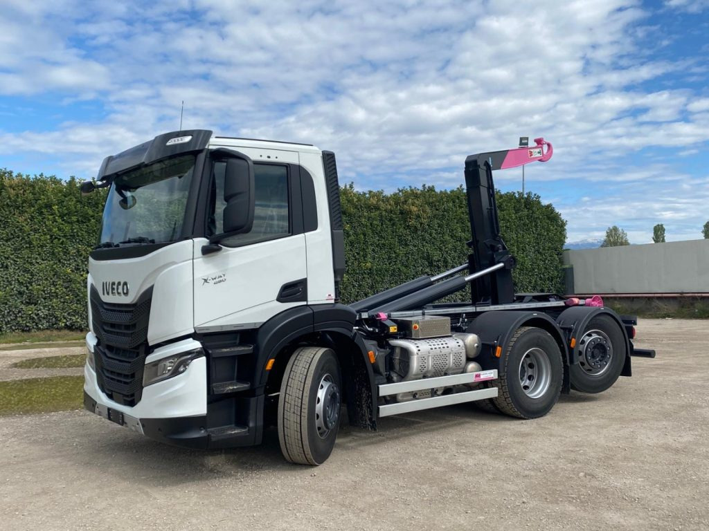 IVECO X-WAY AD280X48Y NUOVO SCARRABILE PASSO 3120 - Φορτηγό φόρτωσης γάντζου: φωτογραφία 1 IVECO X-WAY AD280X48Y NUOVO SCARRABILE PASSO 3120 - Φορτηγό φόρτωσης γάντζου: φωτογραφία 1