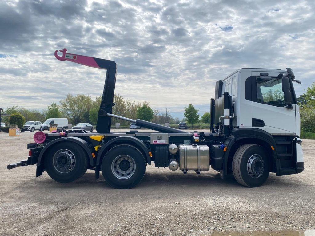 IVECO X-WAY AD280X48Y NUOVO SCARRABILE PASSO 3120 - Φορτηγό φόρτωσης γάντζου: φωτογραφία 5 IVECO X-WAY AD280X48Y NUOVO SCARRABILE PASSO 3120 - Φορτηγό φόρτωσης γάντζου: φωτογραφία 5
