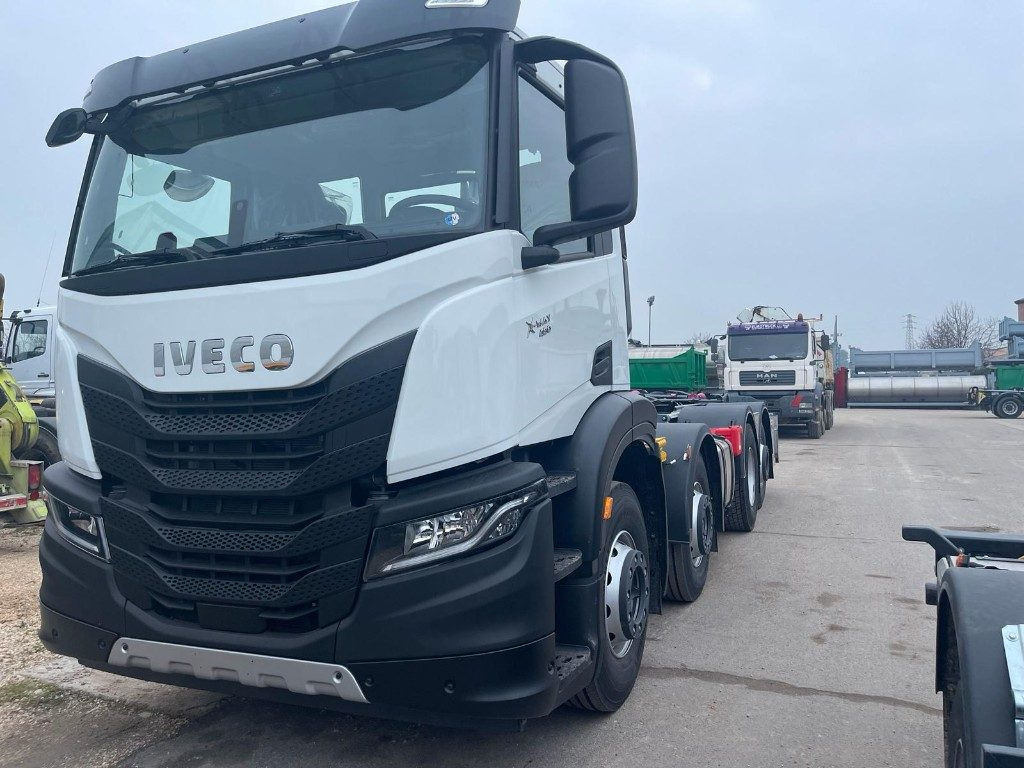 IVECO X-WAY AD350X480YPS SCARRABILE NUOVO - Φορτηγό φόρτωσης γάντζου: φωτογραφία 2 IVECO X-WAY AD350X480YPS SCARRABILE NUOVO - Φορτηγό φόρτωσης γάντζου: φωτογραφία 2