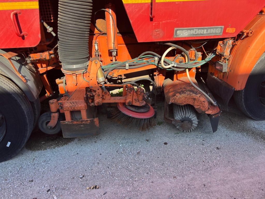 MERCEDES-BENZ MERCEDES AUTOSPAZZATRICE USATA - Σάρωθρο δρόμων: φωτογραφία 5 MERCEDES-BENZ MERCEDES AUTOSPAZZATRICE USATA - Σάρωθρο δρόμων: φωτογραφία 5