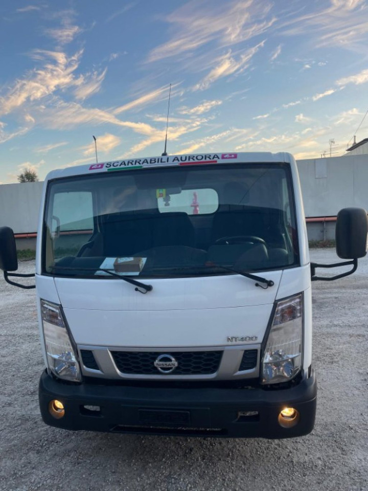 Φορτηγό φόρτωσης γάντζου NISSAN NT400 SCARRABILE PATENTE B: φωτογραφία 6 Φορτηγό φόρτωσης γάντζου NISSAN NT400 SCARRABILE PATENTE B: φωτογραφία 6