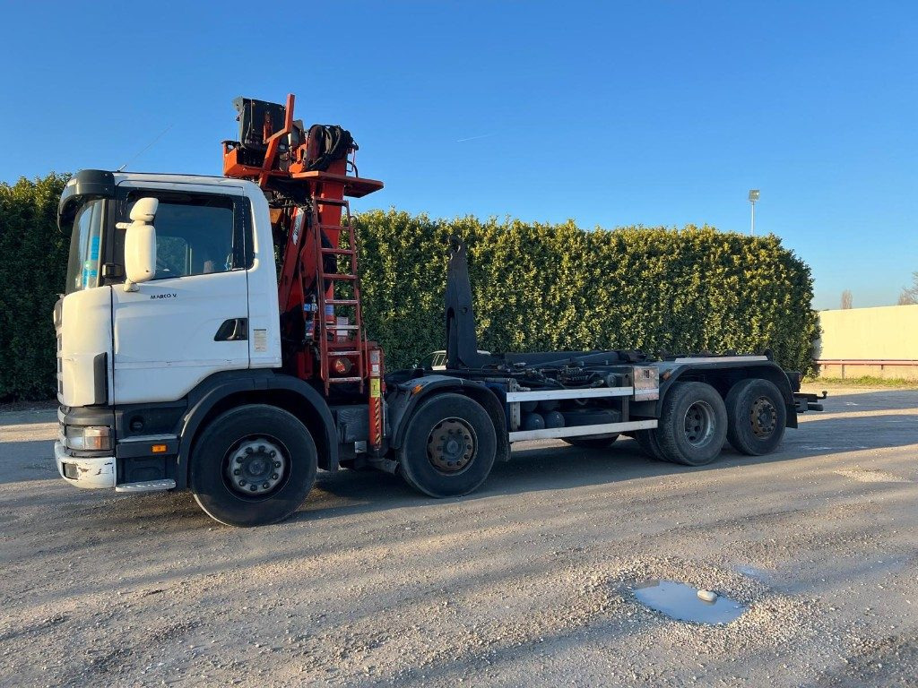 SCANIA CV R124 SCARRABILE CON GRU E POLIPO - Φορτηγό φόρτωσης γάντζου: φωτογραφία 2 SCANIA CV R124 SCARRABILE CON GRU E POLIPO - Φορτηγό φόρτωσης γάντζου: φωτογραφία 2