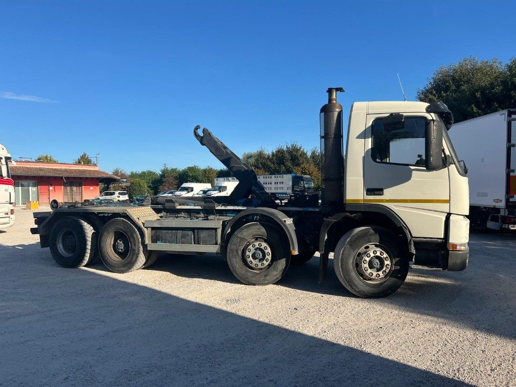 VOLVO FM12 SCARRABILE - Φορτηγό φόρτωσης γάντζου: φωτογραφία 4 VOLVO FM12 SCARRABILE - Φορτηγό φόρτωσης γάντζου: φωτογραφία 4
