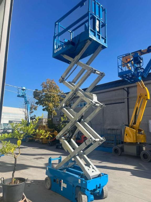 Ψαλιδωτό ανυψωτικό Genie GS-1932: φωτογραφία 17