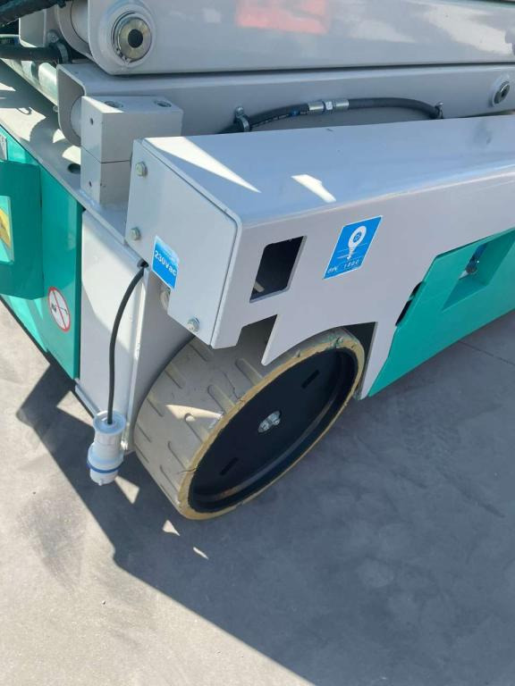 Imer IT12122 - Ψαλιδωτό ανυψωτικό: φωτογραφία 3 Imer IT12122 - Ψαλιδωτό ανυψωτικό: φωτογραφία 3